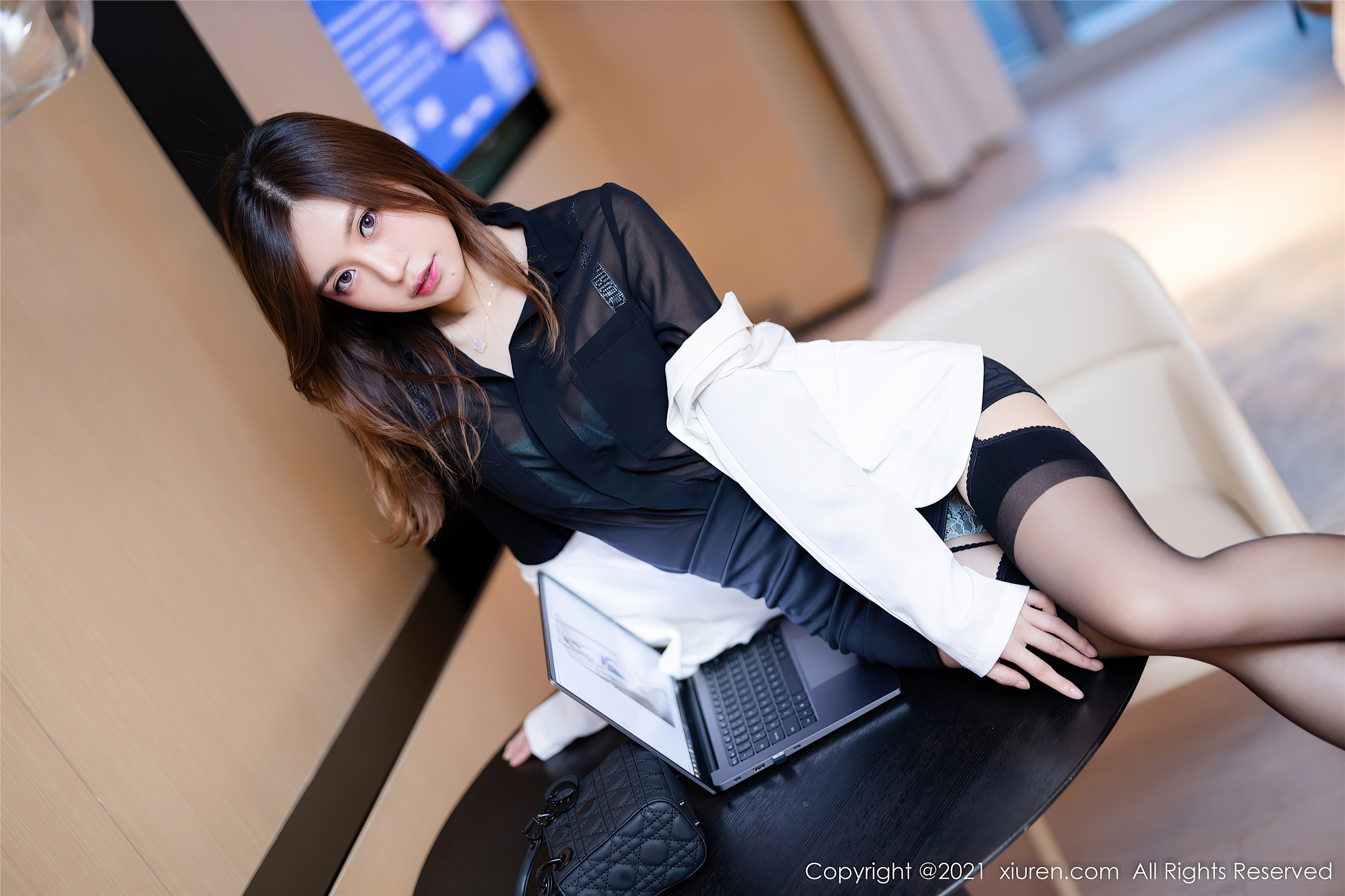 Xiuren秀人网 2021.11.30 NO.4285 绮里嘉ula